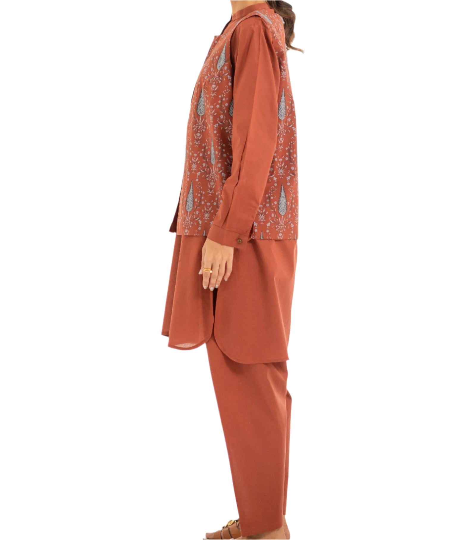 Rust_Kurta_Set_with_Embroidered_Vest